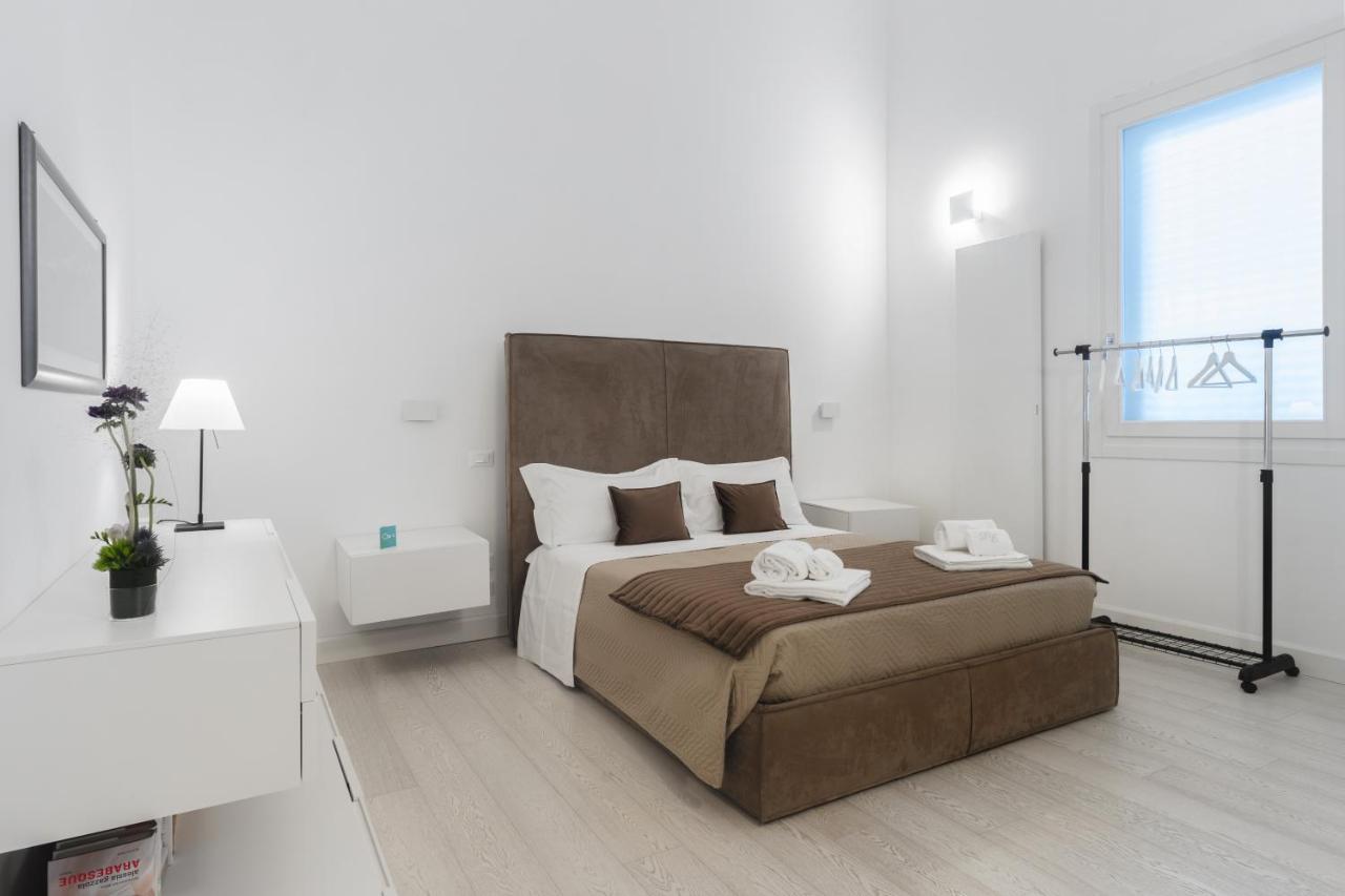 Dimora Elce Suites Elegance & Design ليتشي المظهر الخارجي الصورة